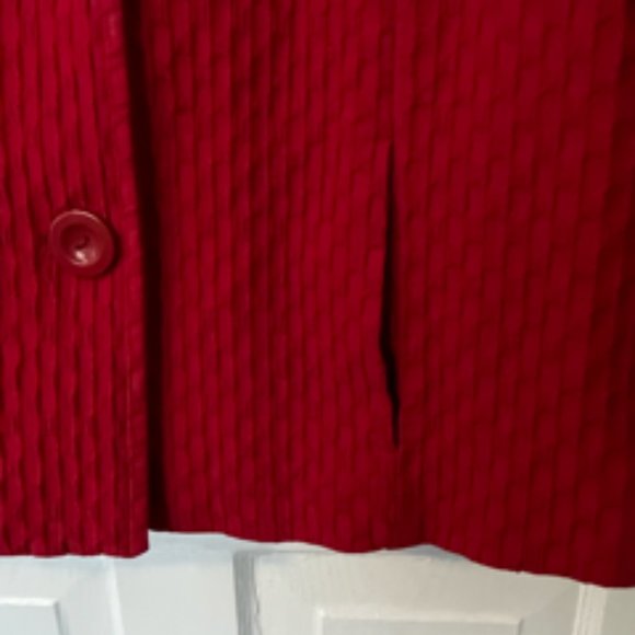 CHICO'S Red Jacket with 3/4 length sleeves, textured cotton, lined Size 2 - Picture 3 of 6